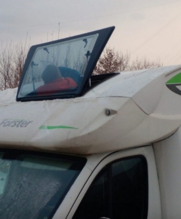 Панорамное окно на крышу откидное CampLife , 900x600мм